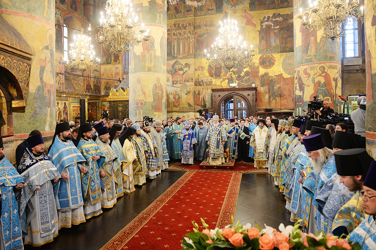 Патріарше служіння в свято Казанської ікони Божої Матері Успенському соборі Московського Кремля