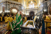 Te-Deum-ul în fața moaștelor Sfântului Ierarh Tihon a anticipat deschiderea lucrărilor Soborului Arhieresc al Bisericii Ortodoxe Ruse