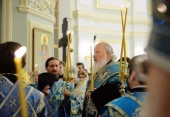 Напередодні свята Введення до храму Пресвятої Богородиці Святіший Патріарх Кирил звершив утреню всеношної в домовому храмі Московського єпархіального дому
