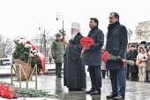 Патріарший намісник Московської єпархії взяв участь у покладанні квітів до могили Невідомого солдата