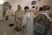 Președintele Departamentului Sinodal pentru mănăstiri și monahism a sfințit cel de-al doilea altar al bisericii pe lângă Casa pentru persoanele surdo-oarbe din Serghiev Posad