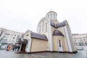 Întâistătătorul Bisericii Ortodoxe din Ucraina a condus solemnitățile cu prilejul sărbătorii hramului la biserica „Sfânta Varvara” pe teritoriul spitalului regional de Kiev