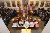 La Kizlyar au fost petrecuți pe ultimul drum enoriașii uciși fără vină ai catedralei „Sfântul Mare Mucenic Gheorghe Purtătorul de biruință”