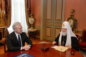 Întâlnirea Sanctității Sale Patriarhul Chiril cu guvernatorul interimar al ținutului Krasnoiarsk A.V. Uss și mitropolitul de Krasnoiarsk Panteleimon