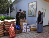 Военнослужащие 201-й военной базы РФ в Таджикистане оказали продовольственную помощь православным жителям Турсунзаде