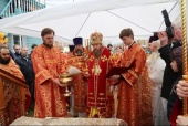 Состоялось освящение закладного камня в основание первого в Москве каменного храма святых Жен-мироносиц