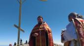 В Симферопольской епархии восстановлен спиленный вандалами поклонный крест на горе Чатыр-Даг