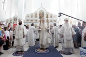 Mitropolitul de Krutitsy Iuvenalii a sfințit biserica „Sfântul Arhanghel Mihail” din satul Putilkovo, regiunea Moscova