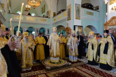 Патриаршее служение в канун дня памяти святых апостолов Петра и Павла в Иоанновском монастыре в Санкт-Петербурге