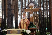 Vizita Patriarhului la Mitropolia de Ekaterinburg. Sfințirea bisericii cu hramul în cinstea Icoanei Maicii Domnului „Feodorovskaya” la Mănăstirea „Sfinții Noii Mucenici și Mărturisitori ai Bisericii Ruse” din Alapaevsk