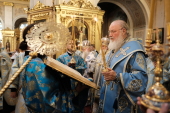 Slujirea Patriarhului în ajunul sărbătorii Icoanei Maicii Domnului de Kazan în catedrala „Arătarea Domnului”, or. Moscova