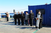 На месте гибели подводной лодки «Декабрист» установлен православный крест и совершена заупокойная лития