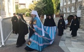 Grupul de pelerini al Bisericii Ortodoxe Ruse a luat parte la solemnitățile cu prilejul sărbătorii hramului la Mănăstirea rusă „Sfântul Pantelimon” de Athos