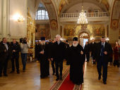 Vizitarea de către Sanctitatea Sa Patriarhul Chiril și primarul Moscovei S.S. Sobeanin a bisericii „Marea Înălțare” și a Mănăstirii „Sfântul Mitropolit Petru” din Vysokoe