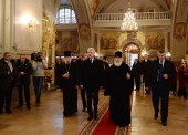 Sanctitatea Sa Patriarhul Chiril și S.S. Sobeanin au luat cunoștință de mersul lucrărilor de restaurare la biserica moscovită „Marea Înălțare” și la Mănăstirea „Sfântul Mitropolit Petru” din Vysokoe