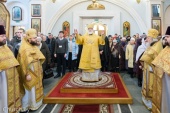 В Неделю 27-ю по Пятидесятнице Патриарший экзарх всея Беларуси совершил Литургию в Свято-Духовом кафедральном соборе Минска