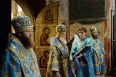 De sărbătoarea Intrării în Biserică a Preasfintei Născătoare de Dumnezeu Sanctitatea Sa Patriarhul Chiril a săvârșit Dumnezeiasca Liturghie în catedrala „Adormirea Maici Domnului” din Kremlin, or. Moscova