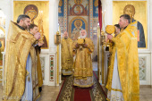 Патриарший экзарх всея Беларуси возглавил престольный праздник в Андреевском храме города Минска