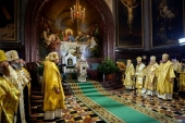 У день свята Різдва Христового Святіший Патріарх Кирил звершив велику вечірню в Храмі Христа Спасителя