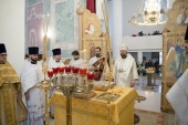 Nou numitul șef al Exarhatului Patriarhal din Europa de Vest a săvârșit la Paris șirul slujbelor dumnezeiești în cinstea Nașterii Domnului