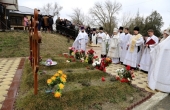 Cu prilejul aniversării tragediei de la catedrala „Sfântul Gheorghe” din Kizlyar pe teritoriul sfântului lăcaș au avut loc acțiuni de doliu