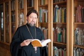 Protoiereul Maxim Kozlov despre fondurile unicale ale Bibliotecii Sinodale și noua evoluție a centrului de carte
