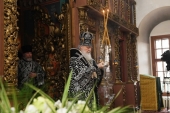 În Marțea din Săptămâna Patimilor Sanctitatea Sa Patriarhul Chiril a săvârșit Liturghia Darurilor Înainte Sfințite la Mănăstirea stavropighială „Sfântul Mitropolit Petru” din Vysokoe