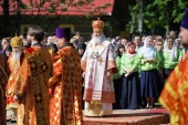 De sărbătoarea Soborului Noilor Mucenici care la Butovo au pătimit Întâistătătorul Bisericii Ortodoxe Ruse a săvârșit Dumnezeiasca Liturghie la poligonul din Butovo