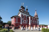 Locțiitorul Patriarhului la Eparhia de Moscova a condus marea sfințire a bisericii „Icoana Maicii Domnului de Kazan” din Kotelniki, regiunea Moscova
