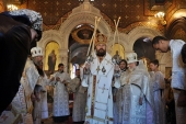 Митрополит Волоколамский Иларион совершил Божественную литургию в Крестовоздвиженском соборе Женевы