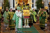 В канун праздника Святой Троицы Святейший Патриарх Кирилл совершил всенощное бдение в Храме Христа Спасителя