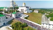 Многотысячный крестный ход из Каменец-Подольского прибыл в Почаевскую лавру