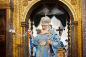 У день свята Успіння Божої Матері Предстоятель Руської Церкви звершив Літургію в Успенському соборі Московського Кремля