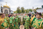 Preafericitul mitropolit al Kievului și al întregii Ucraine Onufrii a condus sărbătorirea Soborului Sfinților Cuvioși din Peșterele apropiate în Lavra Pecerska din Kiev