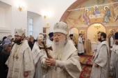 Mitropolitul de Krutitsy Iuvenalii a sfințit biserica „Treimea cea de Viață Dătătoare” din satul Zaharovo, regiunea Moscova