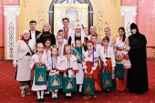 Встреча Святейшего Патриарха Кирилла с юными паломниками с Украины