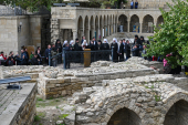 Vizita Patriarhului în Azerbaijan. Vizitarea bazilicii distruse a Sfîntului Apostol Bartolomeu la poalele Turnului Fecioarei din Baku