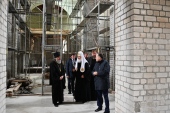 Vizita Patriarhului la Mitropolia de Kaliningrad. Vizitarea bisericii în construcție cu hramul „Sfinții întocmai cu Apostolii Chiril și Metodiu” din Kaliningrad