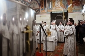 În Ajunul Bobotezei Sanctitatea Sa Patriarhul Chiril a săvîrșit Dumnezeiasca Liturghie în Catedrala episcopală „Hristos Mîntuitorul” din Moscova
