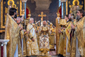 В Неделю о Закхее Предстоятель Украинской Православной Церкви возглавил Литургию в Киево-Печерской лавре