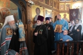 Mitropolitul de Krutițî Iuvenalii a condus solemnitățile dedicate aniversării a 30 de ani de la renașterea vieții parohiale la biserica „Nașterea Preasfintei Născătoare de Dumnezeu” din satul Aniskino, regiunea Moscova