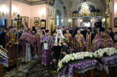 Slujirea Patriarhului în Sîmbăta primei săptămîni din Postul Mare la Mănăstirea stavropighială „Acoperămîntul Maicii Domnului” din Moscova