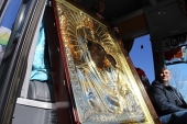 Pe străzile orașului Celeabinsk a fost purtată cu automobilul Icoana făcătoare de minuni a Preasfintei Născătoare de Dumnezeu