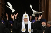 De sărbătoarea Bunei Vestiri a Preasfintei Născătoare de Dumnezeu Întîistătătorul Bisericii Ortodoxe Ruse a săvîrșit Dumnezeiasca Liturghie în Catedrala „Hristos Mîntuitorul”