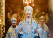 De sărbătoarea Bunei Vestiri a Preasfintei Născătoare de Dumnezeu Întîistătătorul Bisericii Ortodoxe Ruse a săvîrșit Dumnezeiasca Liturghie în Catedrala „Hristos Mîntuitorul”