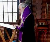 În ajunul Joii Mari Sanctitatea Sa Patriarhul Chiril a săvîrșit Pavecernița Mare și Utrenia