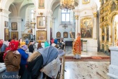 В Неделю о расслабленном Патриарший экзарх всея Беларуси совершил Литургию в Свято-Духовом кафедральном соборе Минска