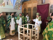 A fost sfințită biserica cu hramul în cinstea Sfântului Cuvios Arsenie a Mănăstirii „Nașterea Maicii Domnului” din Konevets