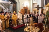 Θεία Λειτουργία από τον Μητροπολίτη Ιλαρίωνα στον πανηγυρίζοντα Ι. Ναό Αρχαγγέλου Γαβριήλ του Μετοχίου της Εκκλησίας της Αντιοχείας στη Μόσχα