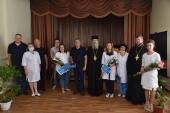 Епархиальных наград удостоены боровшиеся с коронавирусом медики Запорожской районной больницы